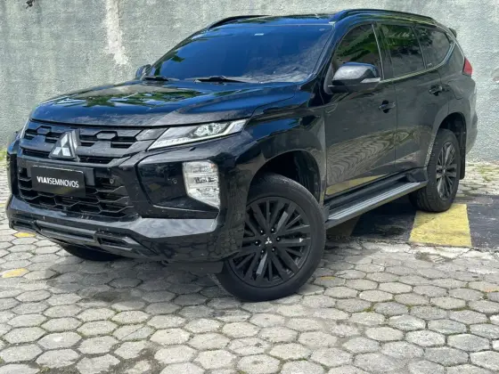 MITSUBISHI PAJERO SPORT 2.4 16V MIVEC TURBO DIESEL LEGEND BLACK AWD AUTOMÁTICO