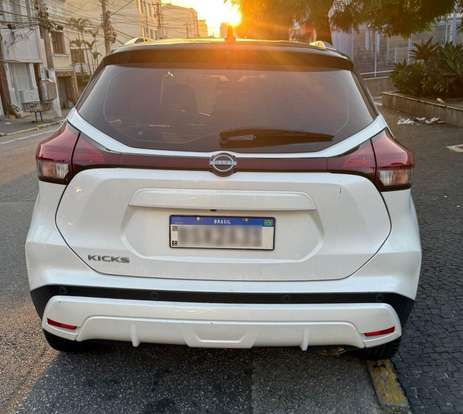 NISSAN-KICKS-2023