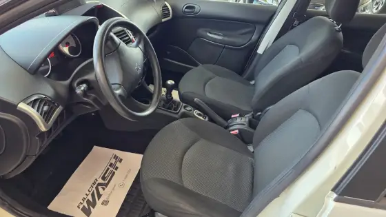 PEUGEOT 207 1.4 ACTIVE 8V FLEX 4P MANUAL PEUGEOT 207 1.4 ACTIVE 8V FLEX 4P MANUAL
