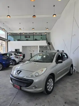 PEUGEOT 207 1.4 XR SPORT 8V FLEX 4P MANUAL PEUGEOT 207 1.4 XR SPORT 8V FLEX 4P MANUAL
