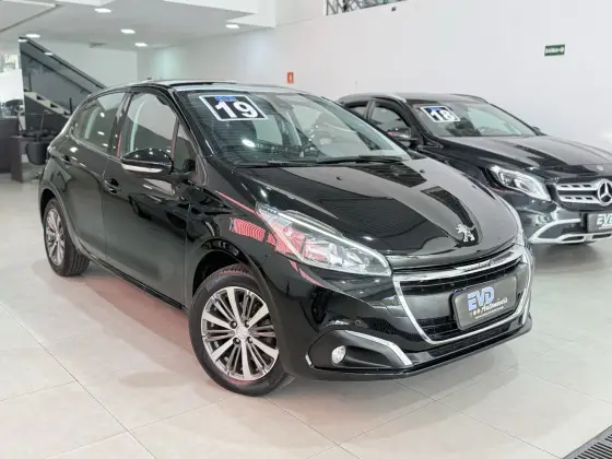 PEUGEOT 208 1.6 GRIFFE 16V FLEX 4P AUTOMÁTICO PEUGEOT 208 1.6 GRIFFE 16V FLEX 4P AUTOMÁTICO