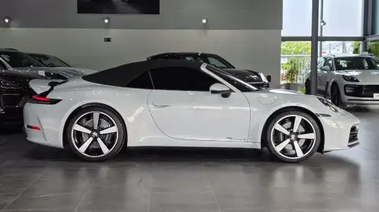 PORSCHE-911-2025