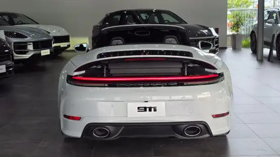PORSCHE-911-2025