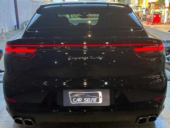 PORSCHE-CAYENNE-2022