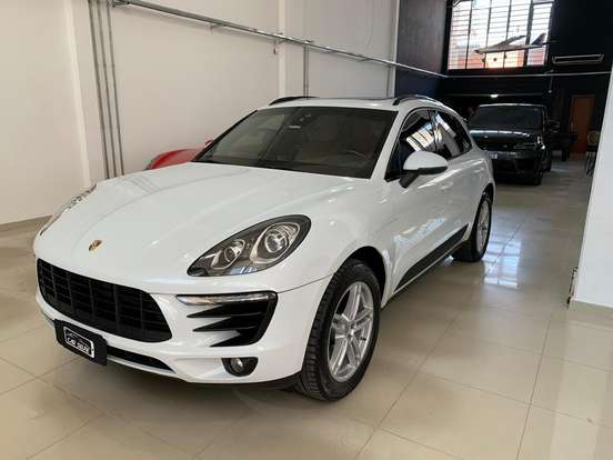 PORSCHE-MACAN-2017