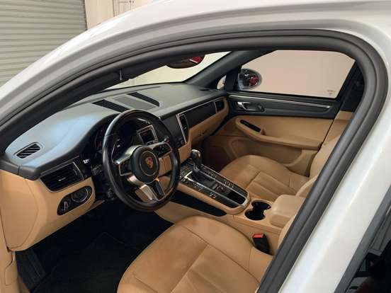 PORSCHE-MACAN-2.0 16V GASOLINA 4P AUTOMÁTICO PORSCHE-MACAN-2017