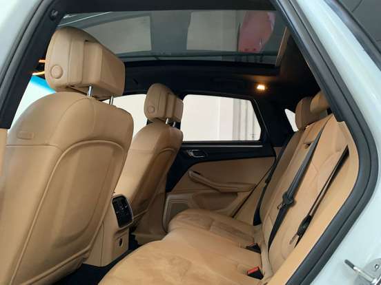 PORSCHE-MACAN-2017