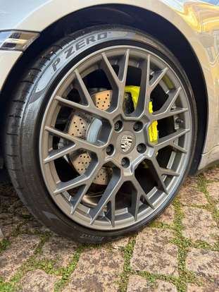 PORSCHE-911-2023