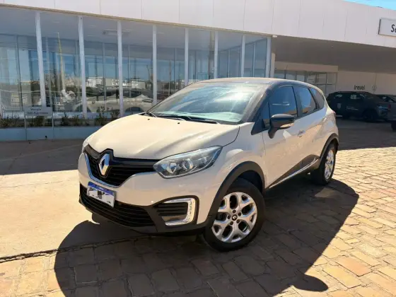 RENAULT CAPTUR 1.6 16V SCE FLEX LIFE X-TRONIC RENAULT CAPTUR 1.6 16V SCE FLEX LIFE X-TRONIC