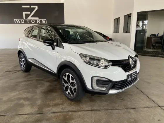 RENAULT CAPTUR 1.6 16V SCE FLEX LIFE X-TRONIC RENAULT CAPTUR 1.6 16V SCE FLEX LIFE X-TRONIC