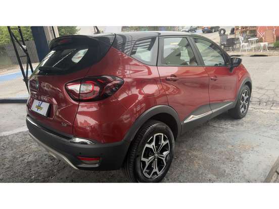 RENAULT-CAPTUR-2021