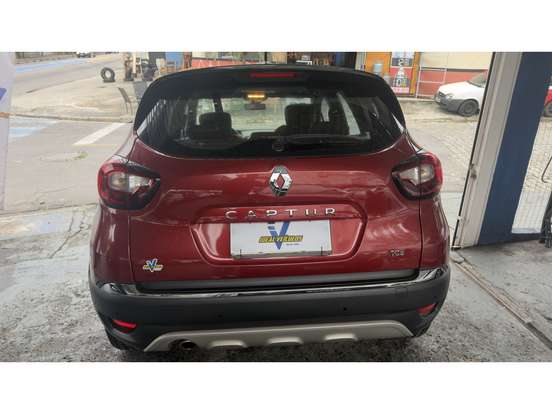 RENAULT-CAPTUR-2021