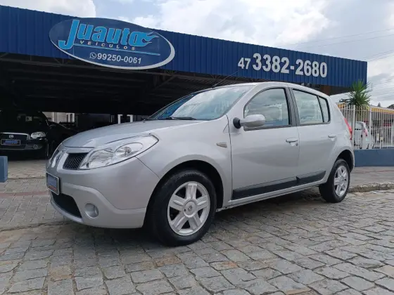 RENAULT SANDERO 1.6 PRIVILÉGE 16V FLEX 4P MANUAL RENAULT SANDERO 1.6 PRIVILÉGE 16V FLEX 4P MANUAL