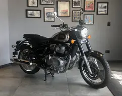 ROYAL ENFIELD CLASSIC 650 BLACK CHROME ROYAL ENFIELD CLASSIC 650 BLACK CHROME
