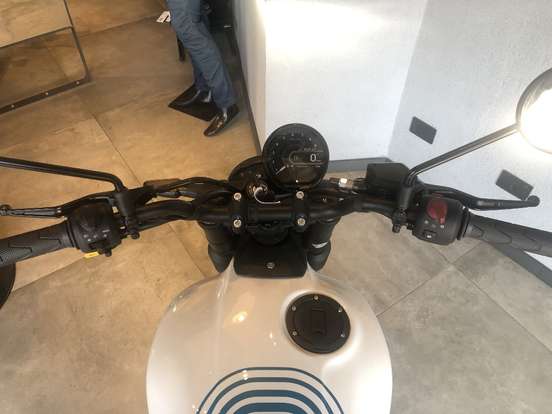 ROYAL ENFIELD-GUERRILLA 450-2025