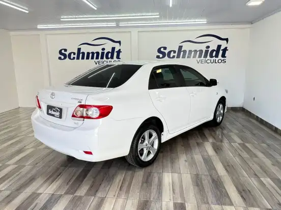 TOYOTA-COROLLA-2013