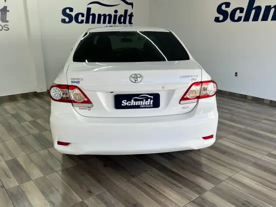 TOYOTA-COROLLA-2013
