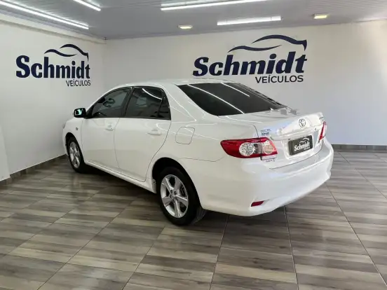TOYOTA-COROLLA-2013