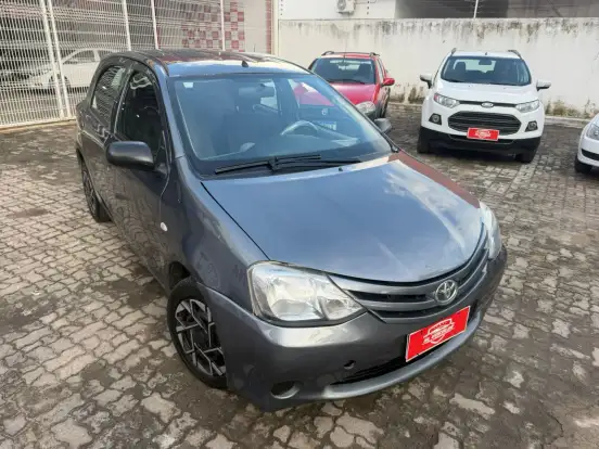 TOYOTA-ETIOS-2013