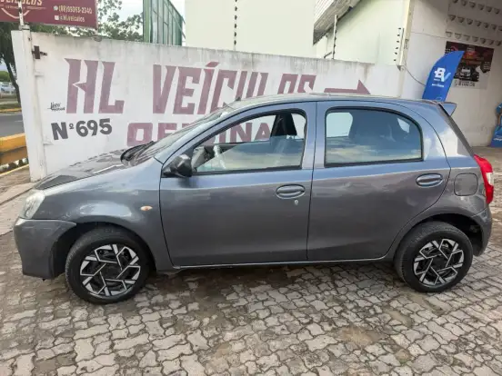 TOYOTA-ETIOS-2013