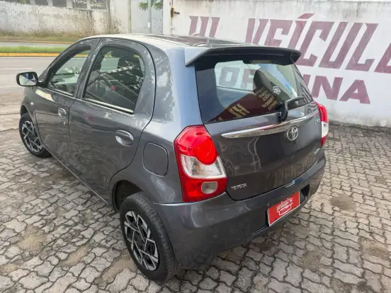 TOYOTA-ETIOS-2013