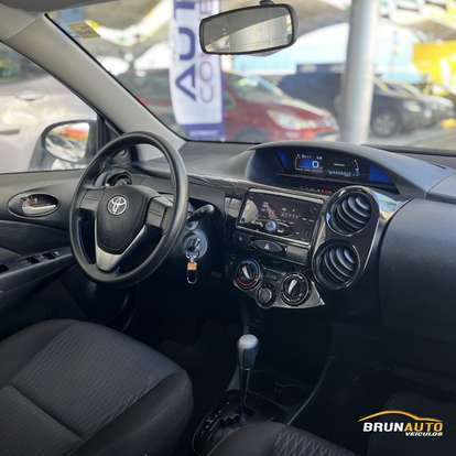 TOYOTA-ETIOS-2020
