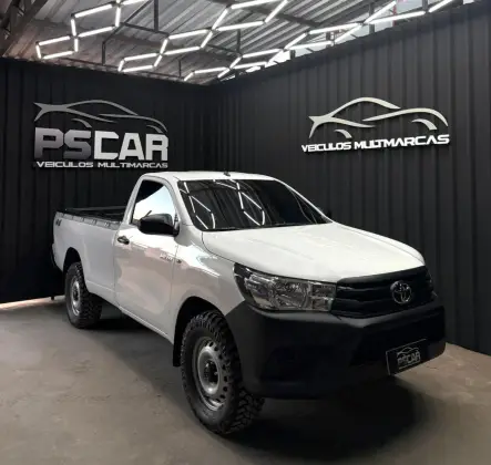 TOYOTA HILUX 2.8 D-4D TURBO DIESEL CS 4X4 MANUAL