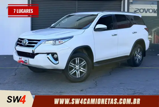 TOYOTA HILUX SW4 2.7 SRV 7 LUGARES 4X2 16V FLEX 4P AUTOMÁTICO