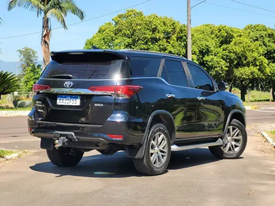 TOYOTA-HILUX SW4-2019