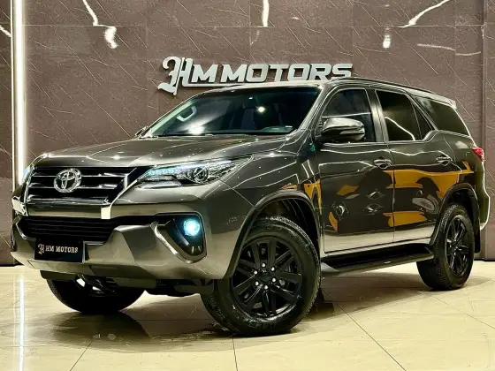 TOYOTA HILUX SW4 2.8 SRX 4X4 16V TURBO INTERCOOLER DIESEL 4P AUTOMÁTICO