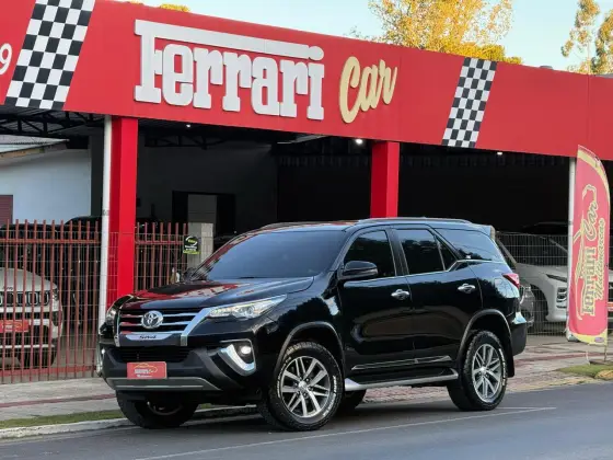 TOYOTA HILUX SW4 2.8 SRX 4X4 16V TURBO INTERCOOLER DIESEL 4P AUTOMÁTICO TOYOTA HILUX SW4 2.8 SRX 4X4 16V TURBO INTERCOOLER DIESEL 4P AUTOMÁTICO
