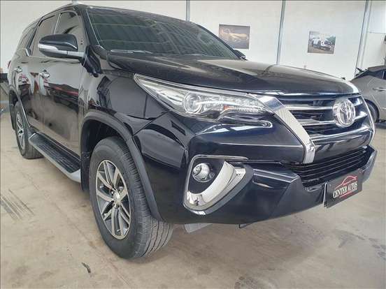 TOYOTA-HILUX SW4-2.8 SRX 4X4 16V TURBO INTERCOOLER DIESEL 4P AUTOMÁTICO TOYOTA-HILUX SW4-2016