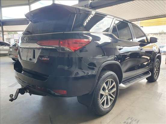 TOYOTA-HILUX SW4-2.8 SRX 4X4 16V TURBO INTERCOOLER DIESEL 4P AUTOMÁTICO TOYOTA-HILUX SW4-2016