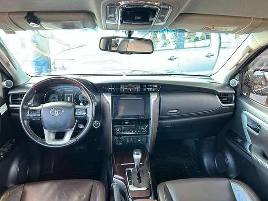 TOYOTA-HILUX SW4-2018
