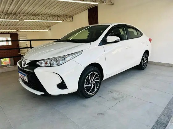 TOYOTA YARIS 1.5 16V FLEX SEDAN XL MULTIDRIVE TOYOTA YARIS 1.5 16V FLEX SEDAN XL MULTIDRIVE