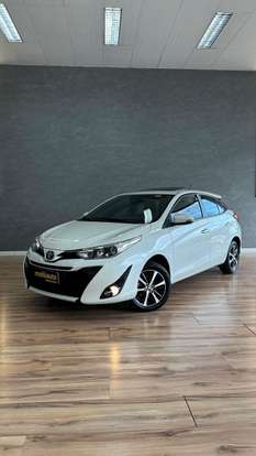TOYOTA-YARIS-2019