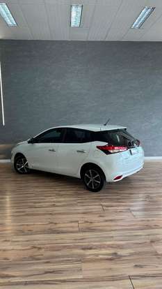 TOYOTA-YARIS-2019