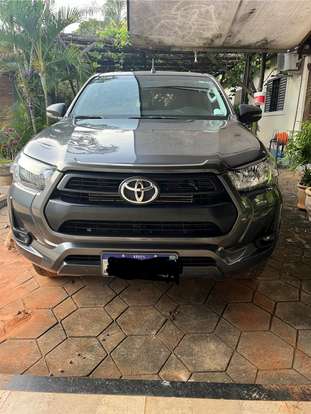 TOYOTA-HILUX-2025