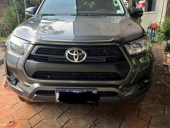 TOYOTA-HILUX-2.8 D-4D TURBO DIESEL CD SR 4X4 AUTOMÁTICO TOYOTA-HILUX-2025