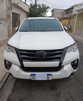 TOYOTA-HILUX SW4-2.7 SR 7 LUGARES 4X2 16V FLEX 4P AUTOMÁTICO TOYOTA-HILUX SW4-2016