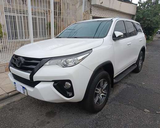 TOYOTA-HILUX SW4-2016