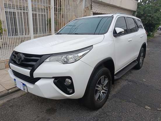 TOYOTA-HILUX SW4-2.7 SR 7 LUGARES 4X2 16V FLEX 4P AUTOMÁTICO TOYOTA-HILUX SW4-2016