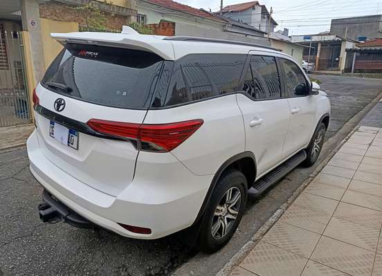 TOYOTA-HILUX SW4-2016
