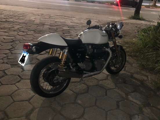 TRIUMPH-THRUXTON R TRIUMPH-THRUXTON R-2020