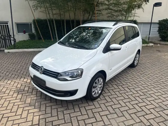 VOLKSWAGEN FOX 1.6 MI 8V FLEX 4P AUTOMATIZADO VOLKSWAGEN FOX 1.6 MI 8V FLEX 4P AUTOMATIZADO