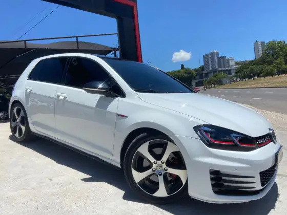 VOLKSWAGEN GOLF 2.0 TSI GTI 16V TURBO GASOLINA 4P AUTOMÁTICO VOLKSWAGEN GOLF 2.0 TSI GTI 16V TURBO GASOLINA 4P AUTOMÁTICO