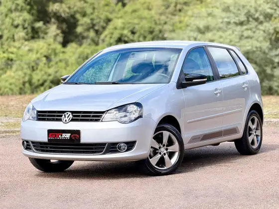 VOLKSWAGEN POLO 1.6 MI SPORTLINE 8V FLEX 4P MANUAL VOLKSWAGEN POLO 1.6 MI SPORTLINE 8V FLEX 4P MANUAL