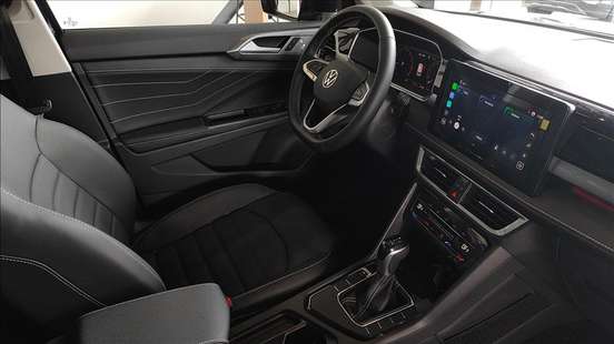 VOLKSWAGEN-TAOS-2025