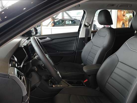 VOLKSWAGEN-TAOS-1.4 250 TSI TOTAL FLEX HIGHLINE AUTOMÁTICO VOLKSWAGEN-TAOS-2025