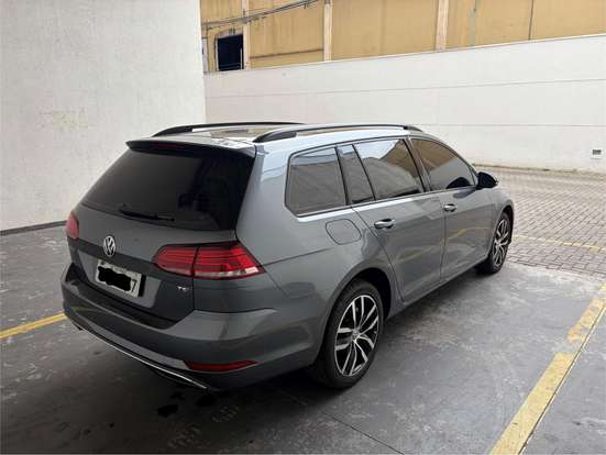 VOLKSWAGEN-GOLF-2017